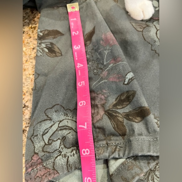 DEMOCRACY Floral Patterned Elastic waist Drawstring Womens Shorts, Size 10 NWOT - Picture 7 of 12